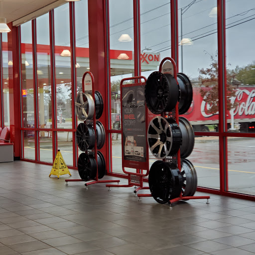 Tire Shop «Discount Tire Store - Tyler, TX», reviews and photos, 3910 S Broadway Ave, Tyler, TX 75701, USA