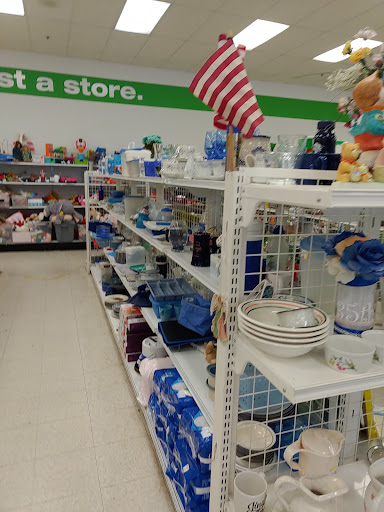 Thrift Store «Goodwill Store & Donation Center», reviews and photos, 3926 Nazareth Pike, Bethlehem, PA 18020, USA