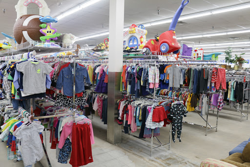 Thrift Store «St. Vincent de Paul Thrift Store and Donation Center», reviews and photos, 1065 Reading Rd, Mason, OH 45040, USA