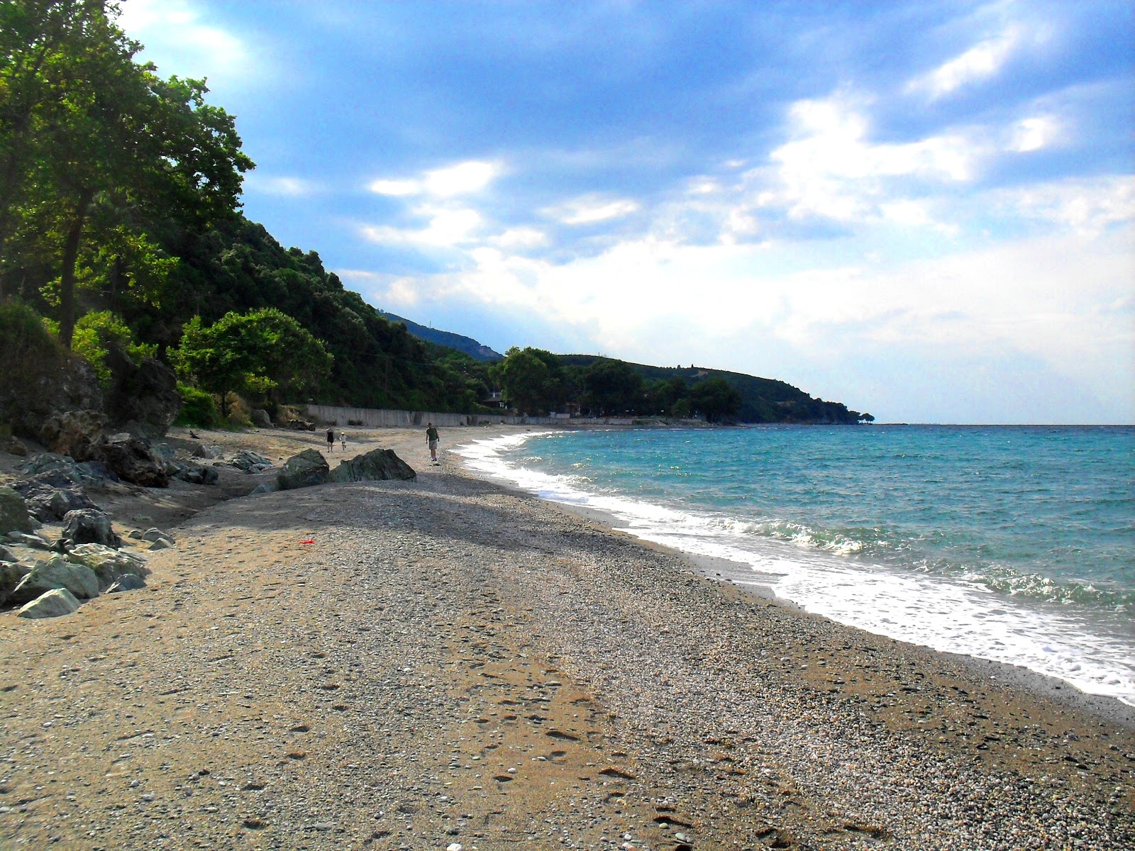 Photo de Koutsoupia beach avec sable clair avec caillou de surface