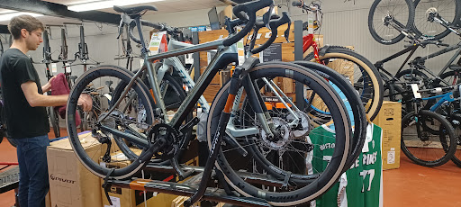 Bicycle Store «JRA Cycles», reviews and photos, 229 Salem St, Medford, MA 02155, USA