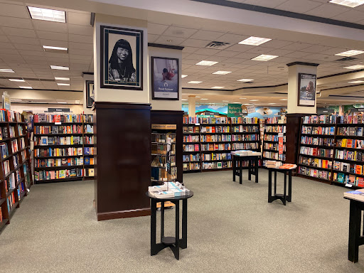 Book Store «Barnes & Noble», reviews and photos, 152 Miracle Mile, Coral Gables, FL 33134, USA