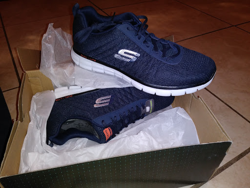 Shoe Store «SKECHERS Factory Outlet», reviews and photos, 15251 Beach Blvd, Westminster, CA 92683, USA