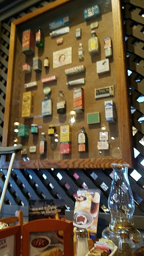 American Restaurant «Cracker Barrel Old Country Store», reviews and photos, 2421 Old Country Inn Dr, Caseyville, IL 62232, USA