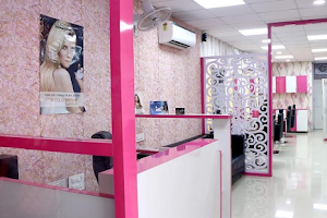 Pink Flamingo - Unisex salon image