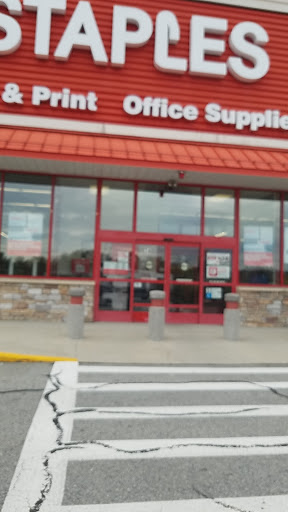 Office Supply Store «Staples», reviews and photos, 34 Walkers Brook Dr, Reading, MA 01867, USA