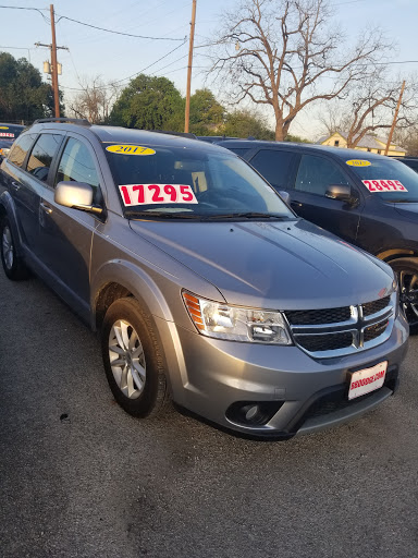 Used Car Dealer «Bluebonnet Chrysler Dodge», reviews and photos, 547 S Seguin Ave, New Braunfels, TX 78130, USA