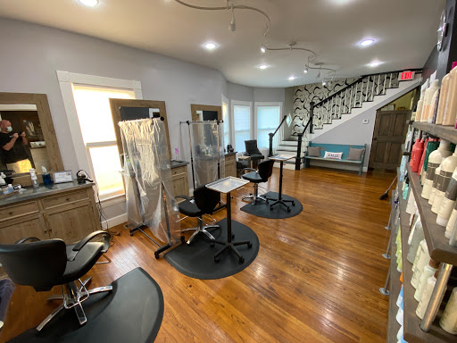 Hair Salon «elle salon and spa», reviews and photos, 15 E 1st St, Eureka, MO 63025, USA