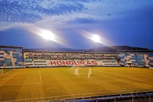 Estadio Nacional Chelato Uclés image