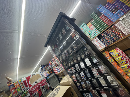 Tobacco Shop «Tobacco Barn», reviews and photos, 1906 N Frazier St, Conroe, TX 77301, USA