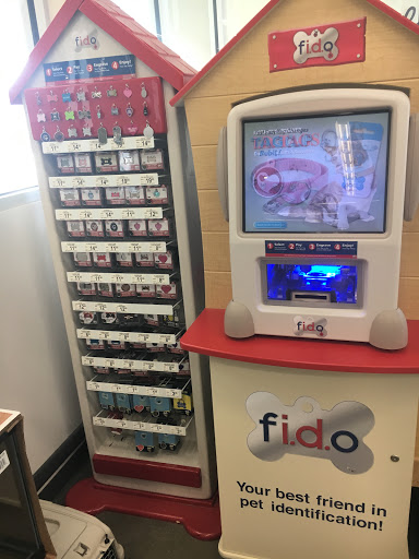 Pet Supply Store «Petco Animal Supplies», reviews and photos, 1011 University Blvd #100, Suffolk, VA 23435, USA