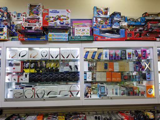 Electronics Repair Shop «High Tech Accessories», reviews and photos, 3737 Branch Ave, Hillcrest Heights, MD 20748, USA