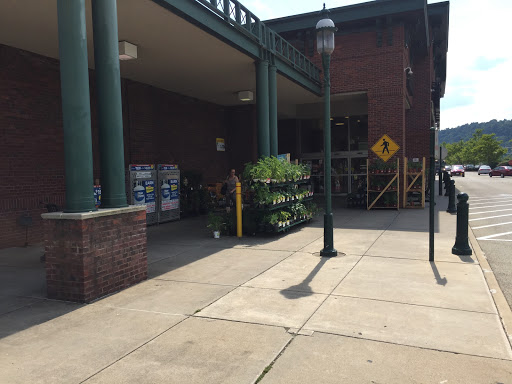 Supermarket «Giant Eagle Supermarket», reviews and photos, 420 E Waterfront Dr, Homestead, PA 15120, USA