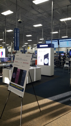Electronics Store «Best Buy», reviews and photos, 1100-1300 N Galleria Dr, Middletown, NY 10941, USA