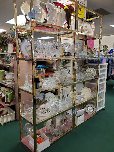 Thrift Store «Life Center Thriftshop», reviews and photos, 6331 6th Ave, Tacoma, WA 98406, USA