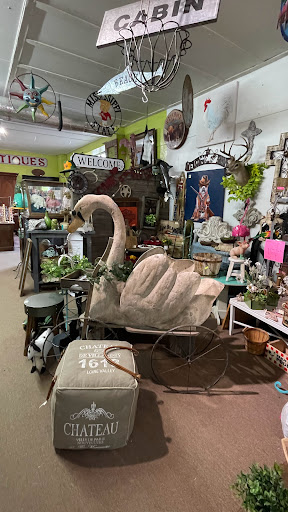 Antique Store «Levee Street Market Place», reviews and photos, 1001 Levee St, Vicksburg, MS 39183, USA