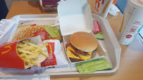 Cheeseburger du Restauration rapide McDonald's 2A à Roissy-en-France - n°17
