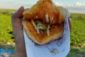 Sakkar Mamar Puri Burger image