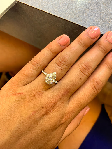 Jewelry Store «Golden Nugget Jewelers», reviews and photos, 800 Chestnut St, Philadelphia, PA 19107, USA