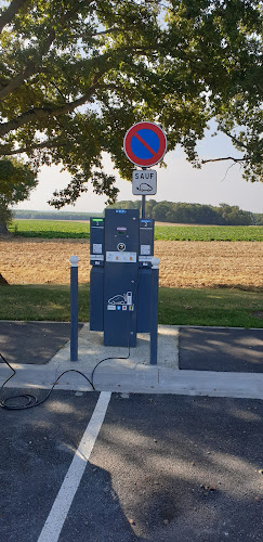 Borne de recharge de véhicules électriques DIRVE 02 Charging Station Clastres