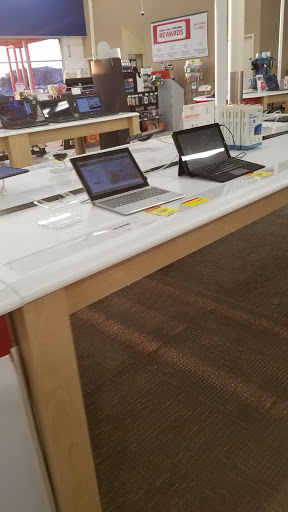 Office Supply Store «OfficeMax», reviews and photos, 45320 Utica Park Blvd, Utica, MI 48315, USA