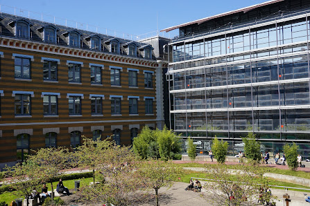 iaelyon School of Management 6 Cr Albert Thomas, 69008 Lyon, France