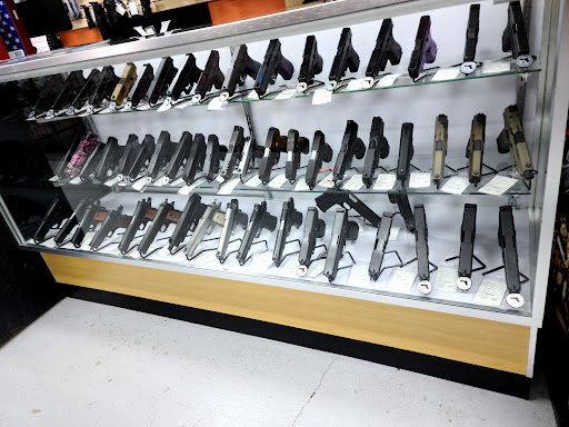 Sporting Goods Store «Buck Shot Sporting Goods», reviews and photos, 1606 IN-38, New Castle, IN 47362, USA