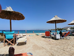 Photo de Mavro Lithari Beach avec baie spacieuse
