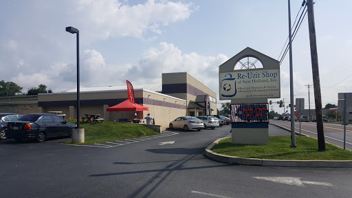 Thrift Store «Re-Uzit Shop of New Holland», reviews and photos, 707 W Main St, New Holland, PA 17557, USA