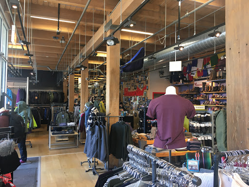 Outdoor Sports Store «Moosejaw», reviews and photos, 1901 N Clybourn Ave, Chicago, IL 60614, USA