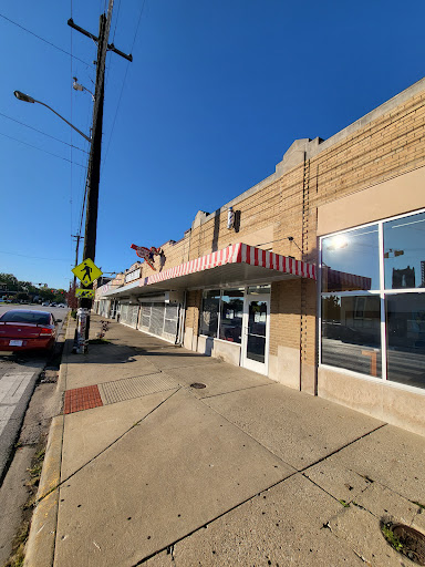 Barber Shop «Cheatham & Moore Barber Shop», reviews and photos, 3828 N Illinois St, Indianapolis, IN 46208, USA