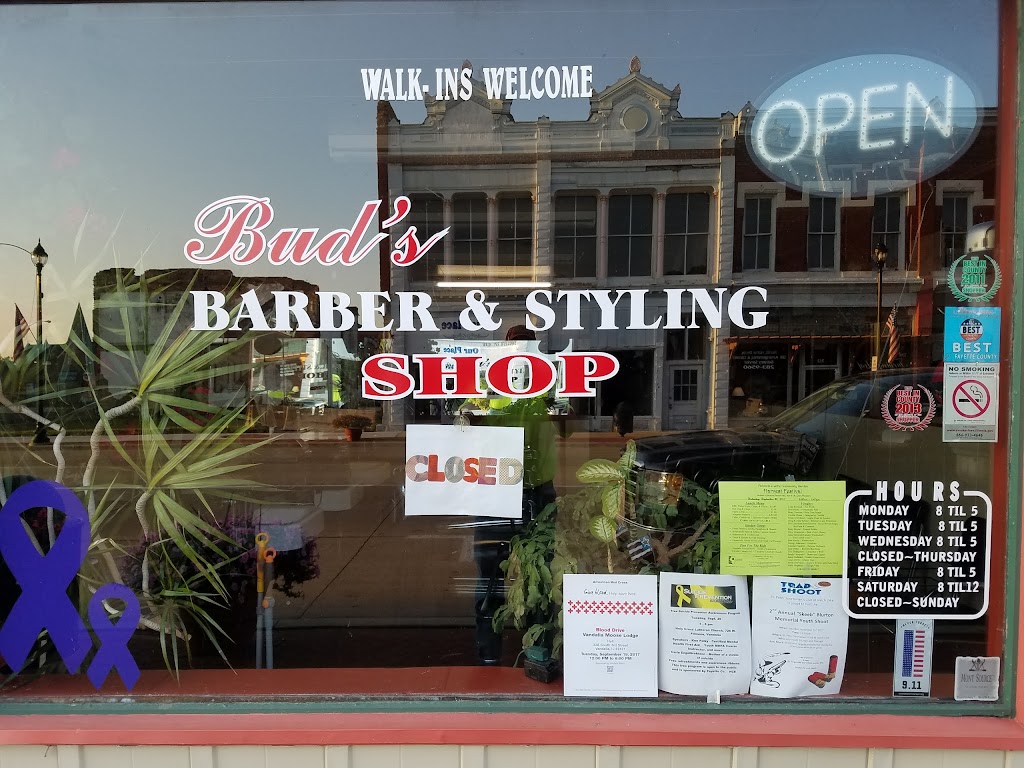 Bud's Barber Shop 62471