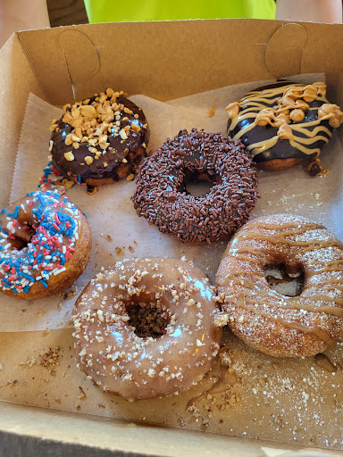 Donut Shop «Top That! Donuts», reviews and photos, 210 Ocean Ave, Point Pleasant Beach, NJ 08742, USA