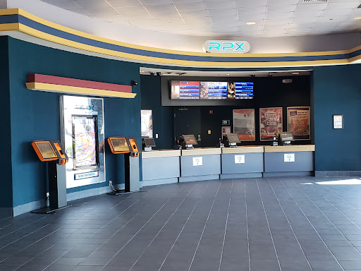 Movie Theater «Regal Cinemas Greenwood 14 & RPX», reviews and photos, 461 Greenwood Park Dr S, Greenwood, IN 46142, USA
