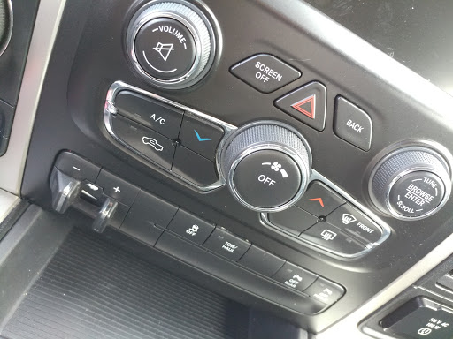 Car Dealer «Ingram Park Chrysler Jeep Dodge RAM», reviews and photos, 7000 NW Loop 410, San Antonio, TX 78238, USA