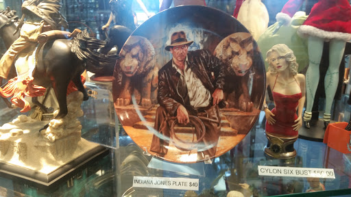 Collectibles Store «Alien Entertainment Store», reviews and photos, 702 S Main St, Lombard, IL 60148, USA