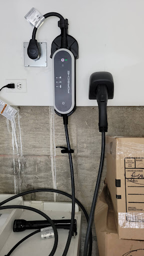 Electrician «Los Angeles Electrician», reviews and photos, 906 N Doheny Dr, West Hollywood, CA 90069, USA