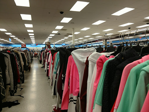 Clothing Store «Ross Dress for Less», reviews and photos, 7884 Van Nuys Blvd, Van Nuys, CA 91402, USA