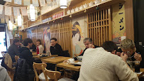 Atmosphère du Restaurant servant des nouilles udon Manpuku à Paris - n°8