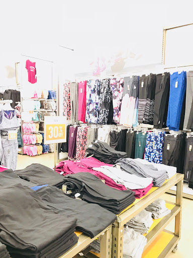 Clothing Store «Old Navy», reviews and photos, 141 Tuckahoe Rd, Sewell, NJ 08080, USA