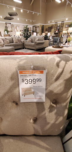 Furniture Store «Ashley HomeStore», reviews and photos, 3839 Emery St #300, Emeryville, CA 94608, USA