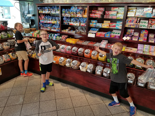 Shopping Mall «Mount Pleasant Towne Centre», reviews and photos, 1218 Belk Dr, Mt Pleasant, SC 29464, USA