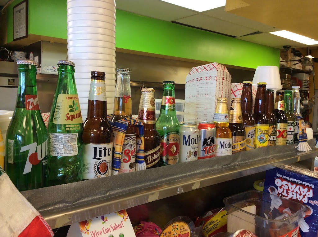 Taqueria los tres potrillos Inc (taco Grill) 60101