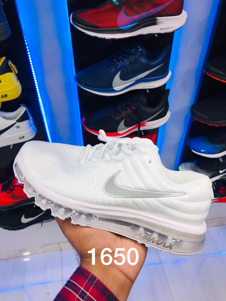 Shoe
