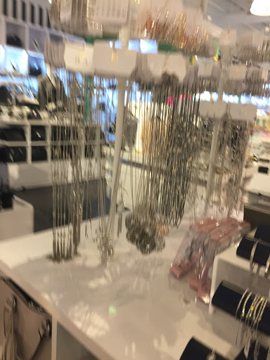 Fashion Accessories Store «Charming Charlie», reviews and photos, 1028 Old Country Rd, Garden City, NY 11530, USA