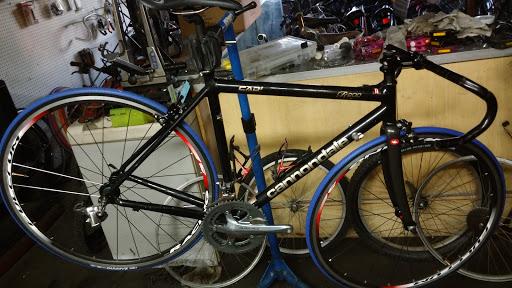 R B Bicycle Shop, 9533 Garvey Ave, South El Monte, CA 91733, USA, 