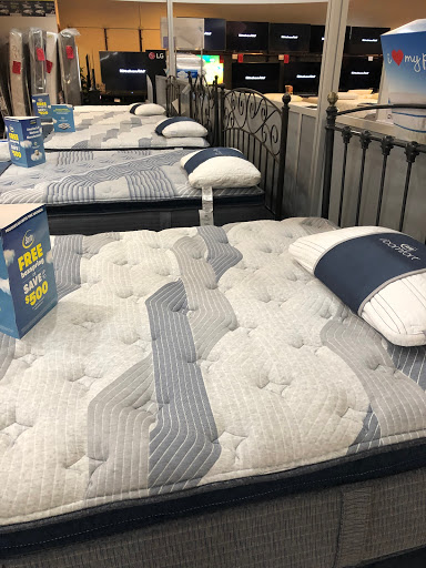 Appliance Store «Queen City Audio Video & Appliances», reviews and photos, 7320 E Independence Blvd, Charlotte, NC 28227, USA