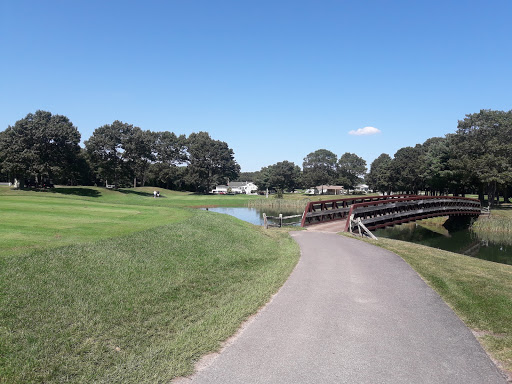 Country Club «Squirrel Run Country Club», reviews and photos, 32 Elderberry Dr, Plymouth, MA 02360, USA