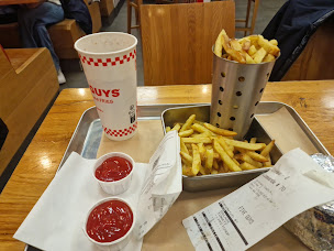 Photo n°36 de Five Guys à Paris ()