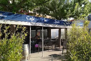Cafe De Paris image